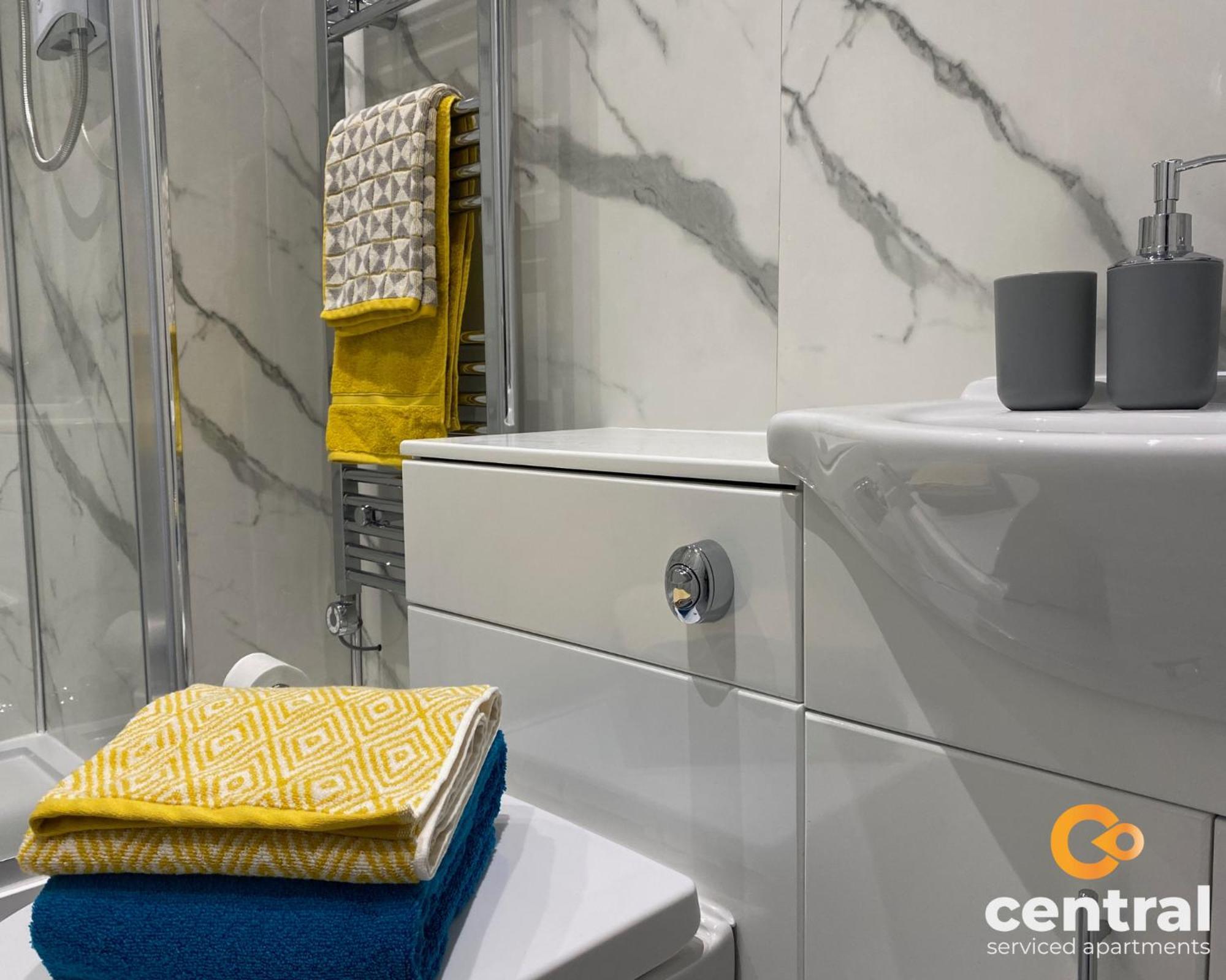 Central Serviced Apartments - Cosy 1 Bedroom - Modern - Close To Transport Links - Quiet Neighbourhood - Fast Wifi - Fully Equipped - Smart Tvs In All Rooms - Monthly Stays Welcome - Free Street Parking - Ideal Relocation To Dundee Accommodation Exteriör bild